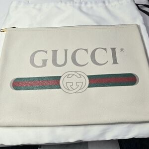 Gucci Cream Leather Pouch Bag. Large #Go2387230359
